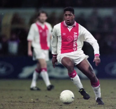 gaya-bermain-ala-klub-eredivisie