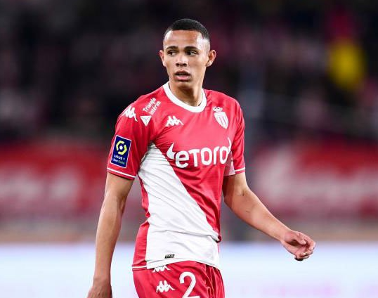 bek-milik-monaco-ini-sempat-dilirik-oleh-ac-milan