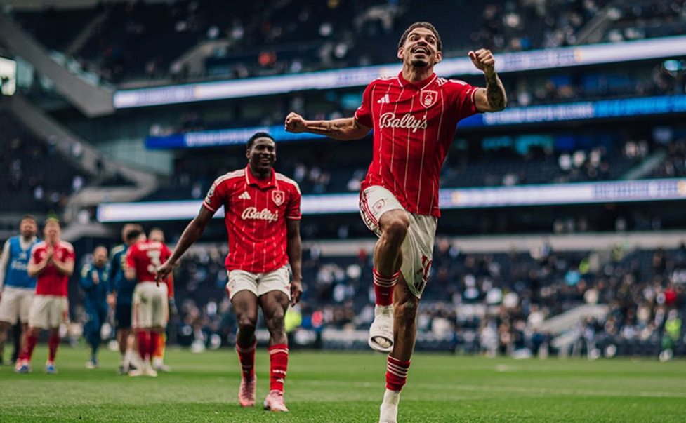 Nottingham Forest vs Fulham Imbang Tanpa Gol di City Ground